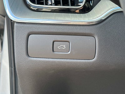 2025 Volvo XC60 Plus