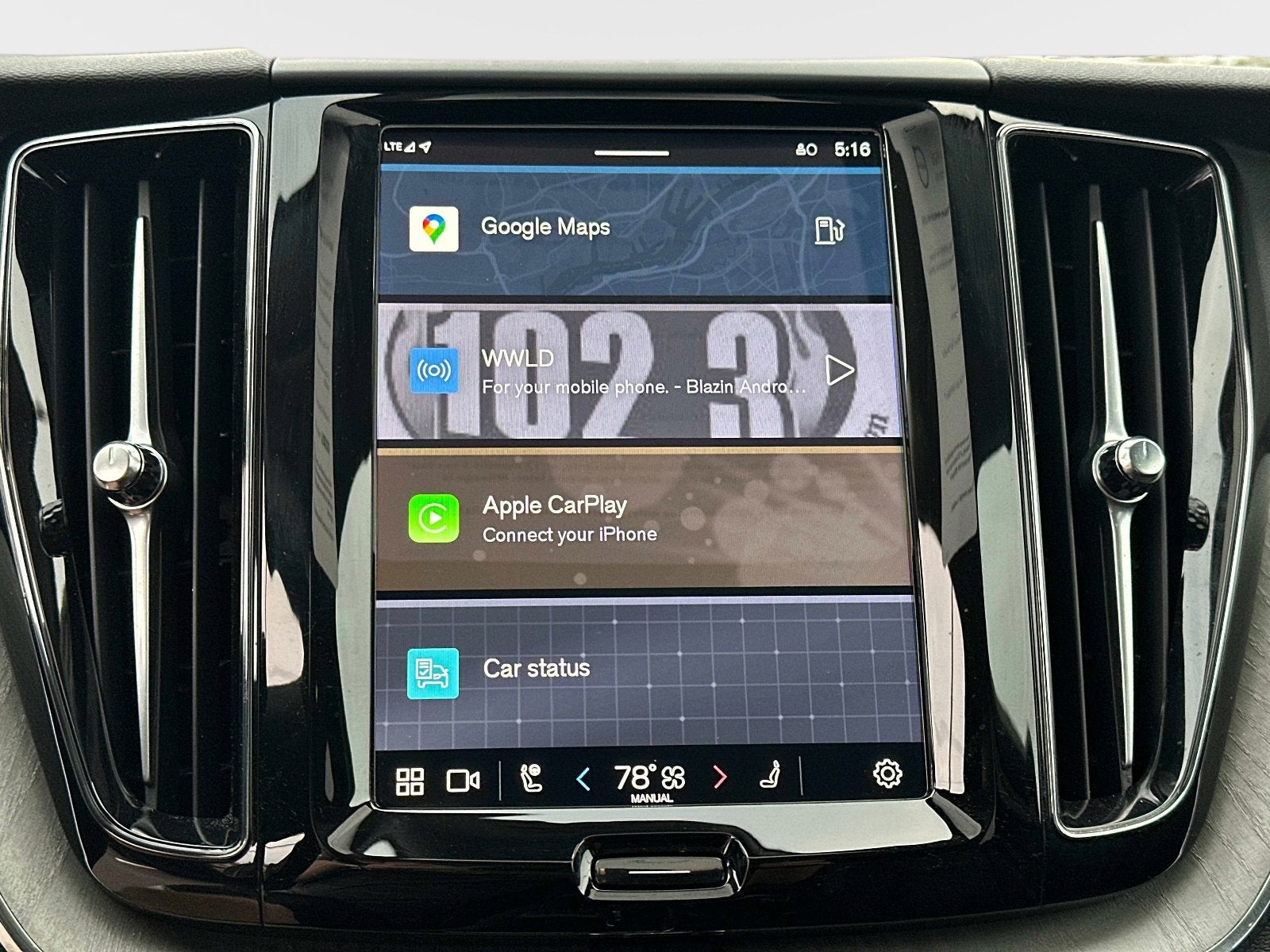 2025 Volvo XC60 Plus