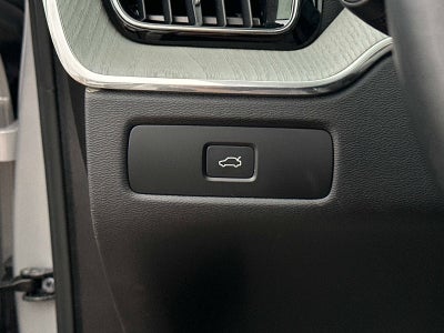 2025 Volvo XC60 Plus