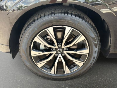 2025 Volvo XC60 Core