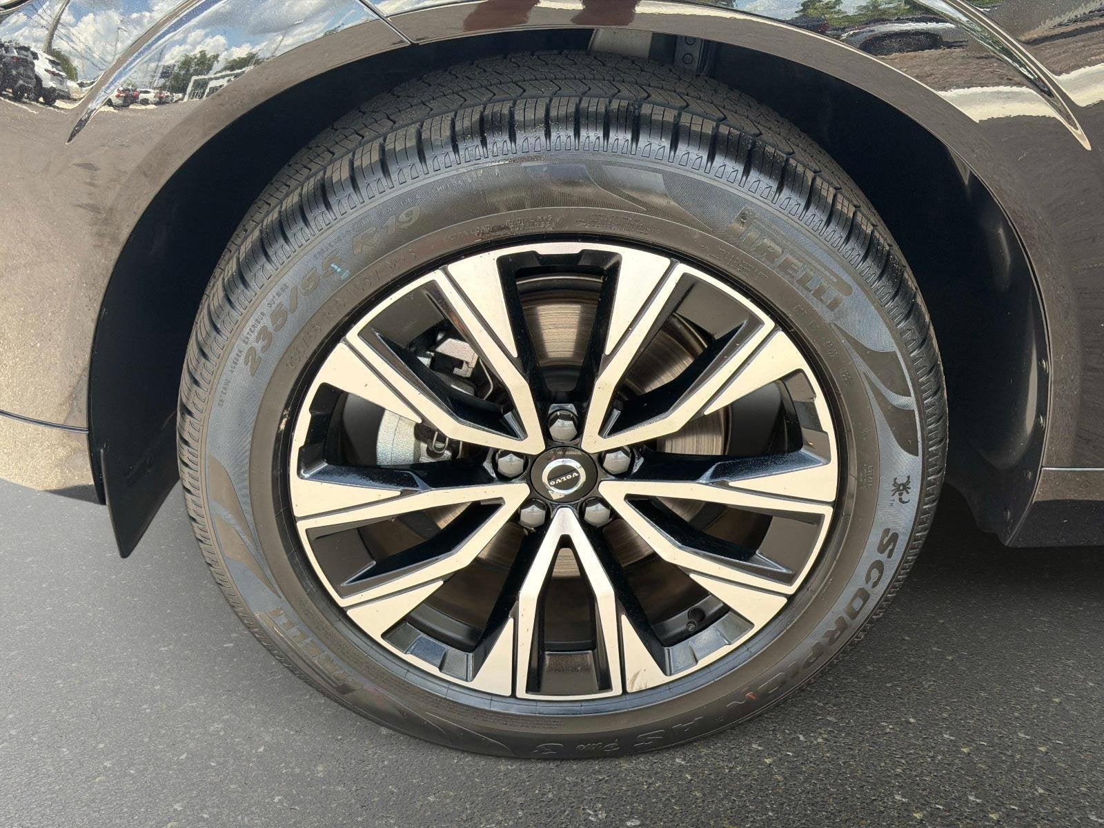 2025 Volvo XC60 Core