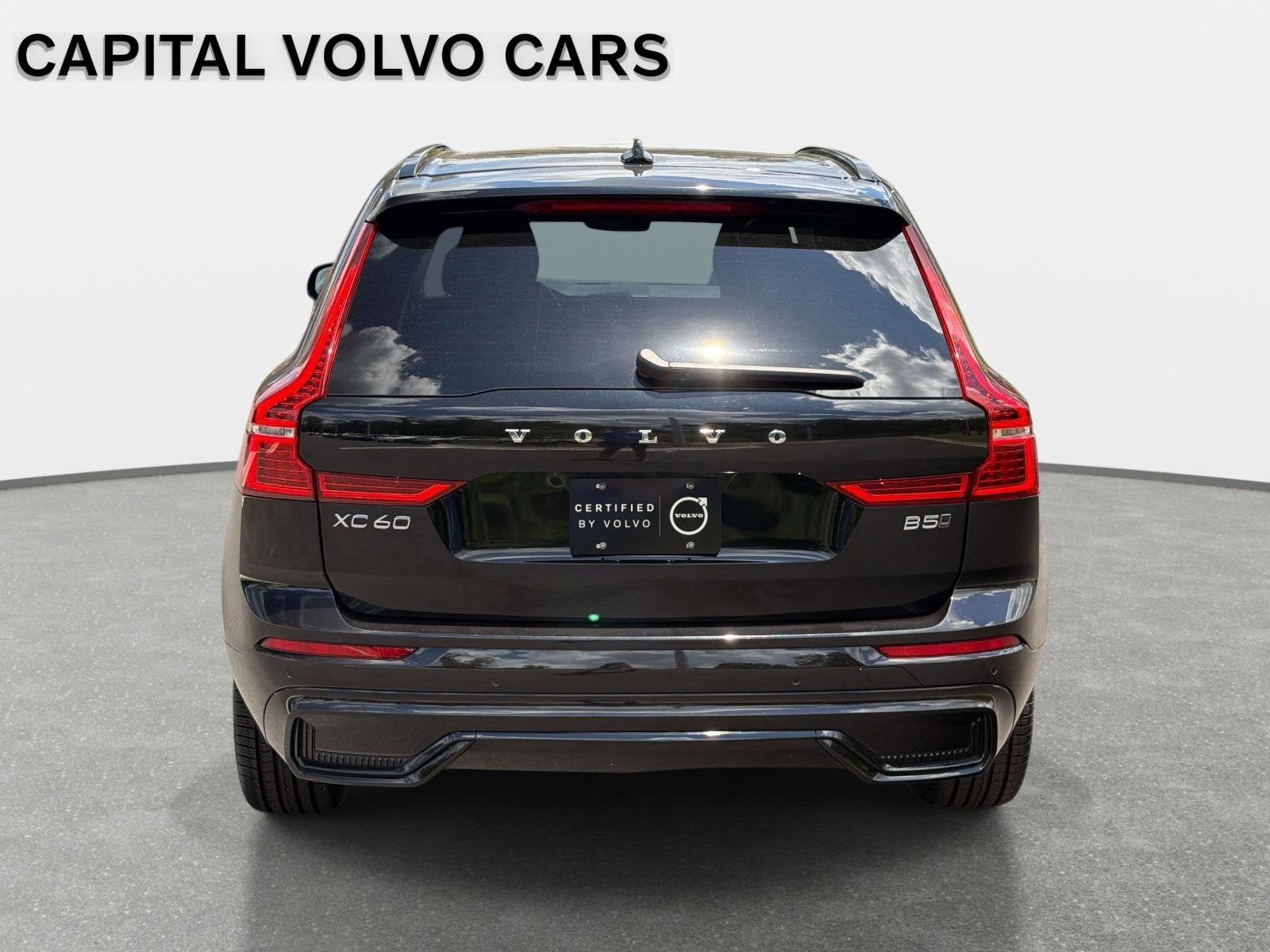 2025 Volvo XC60 Core