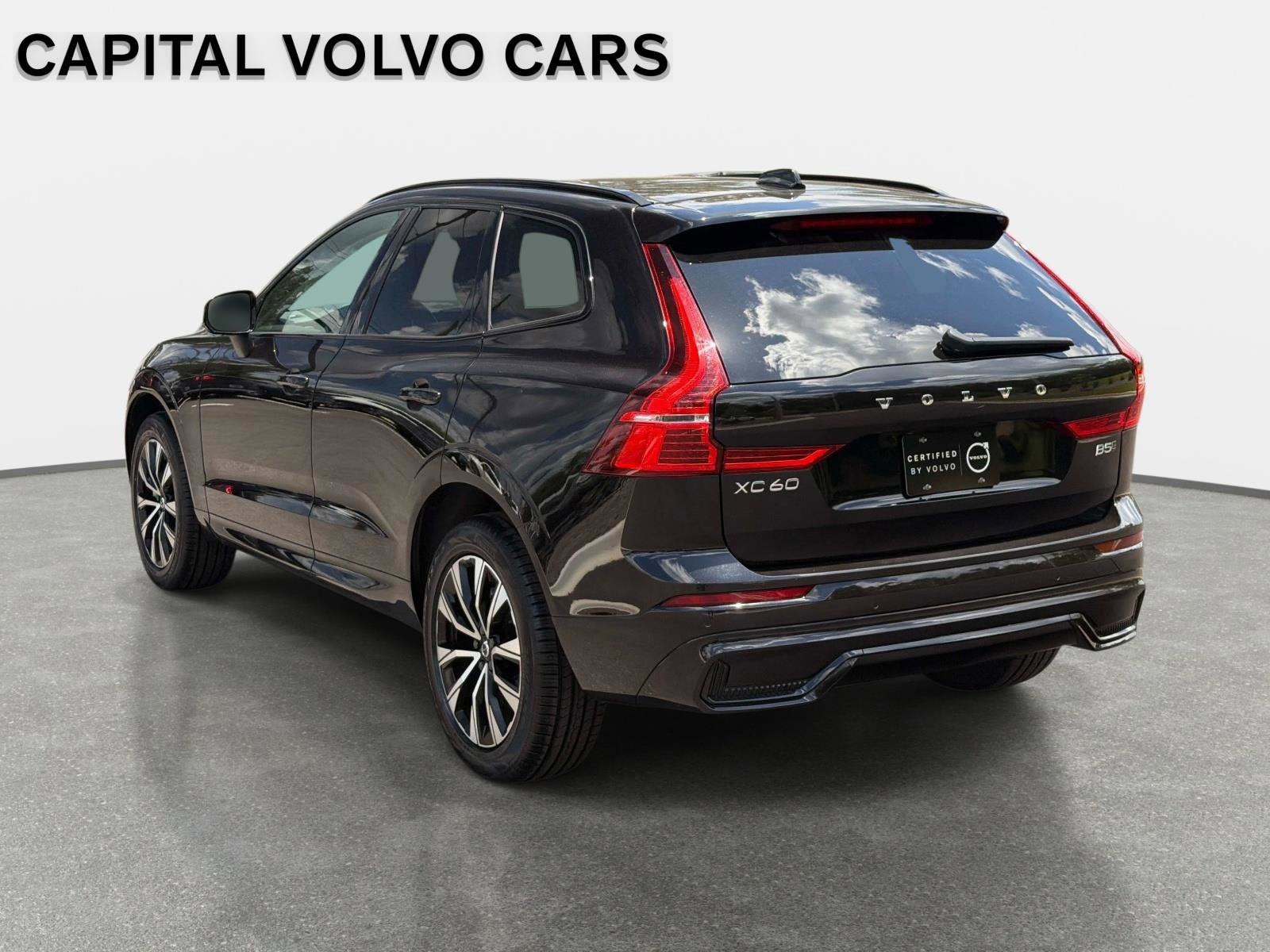 2025 Volvo XC60 Core