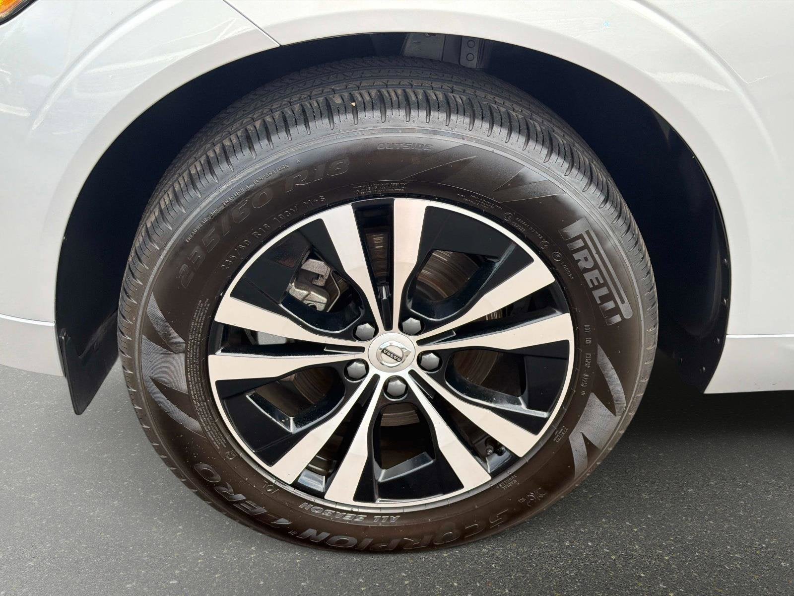 2025 Volvo XC60 Core