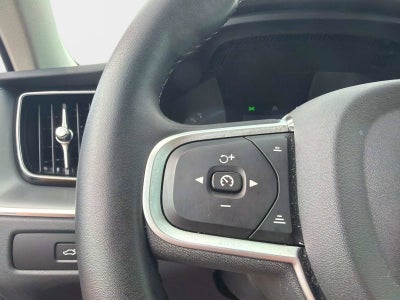 2025 Volvo XC60 Core