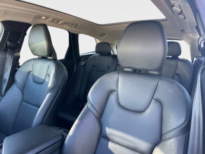 2025 Volvo XC60 Core