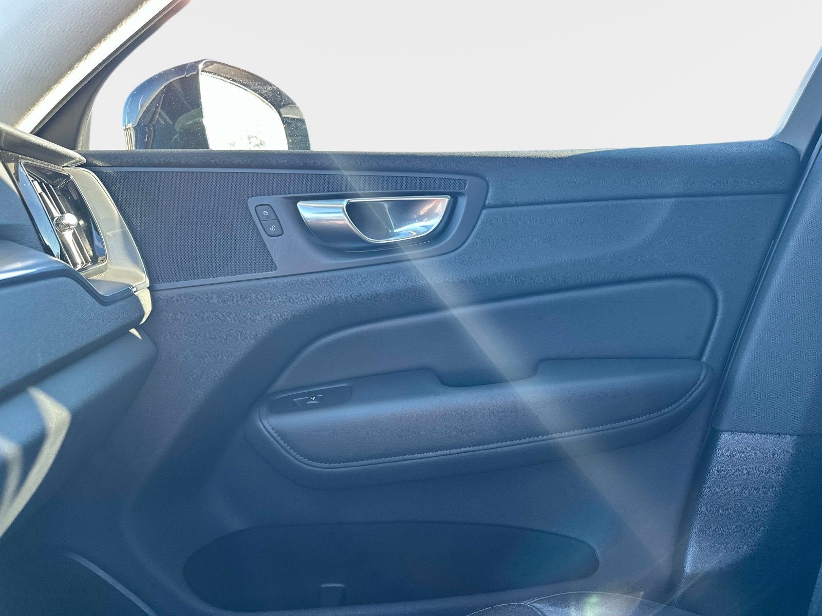 2025 Volvo XC60 Core