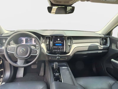 2025 Volvo XC60 Core
