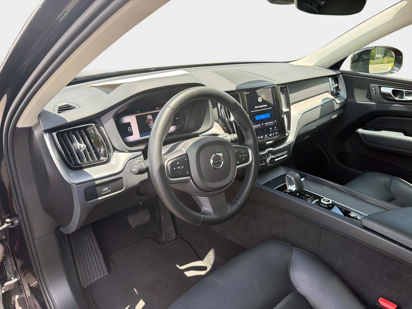 2025 Volvo XC60 Core