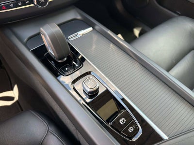 2025 Volvo XC60 Core