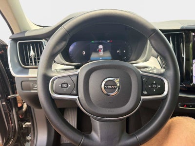 2025 Volvo XC60 Core