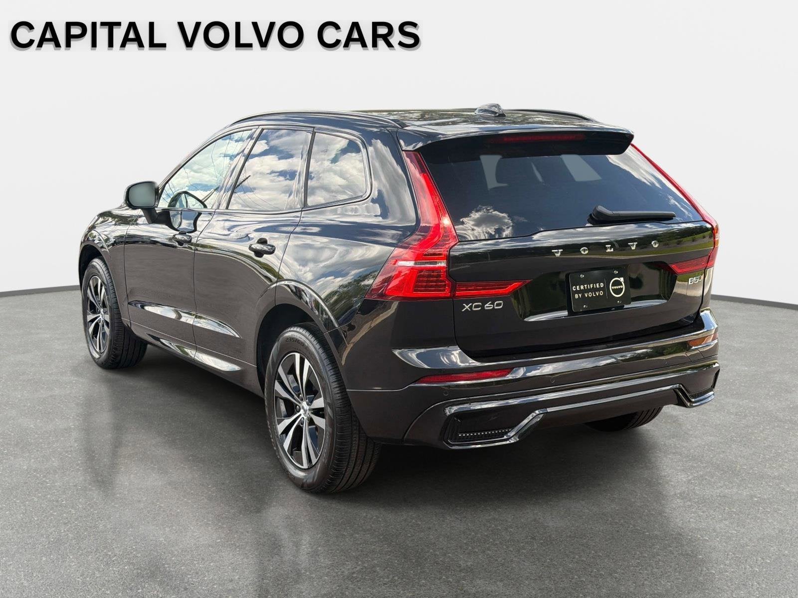 2025 Volvo XC60 Core