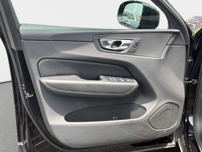 2025 Volvo XC60 Core