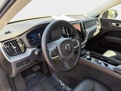 2025 Volvo XC60 Core