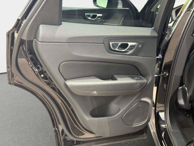 2025 Volvo XC60 Core