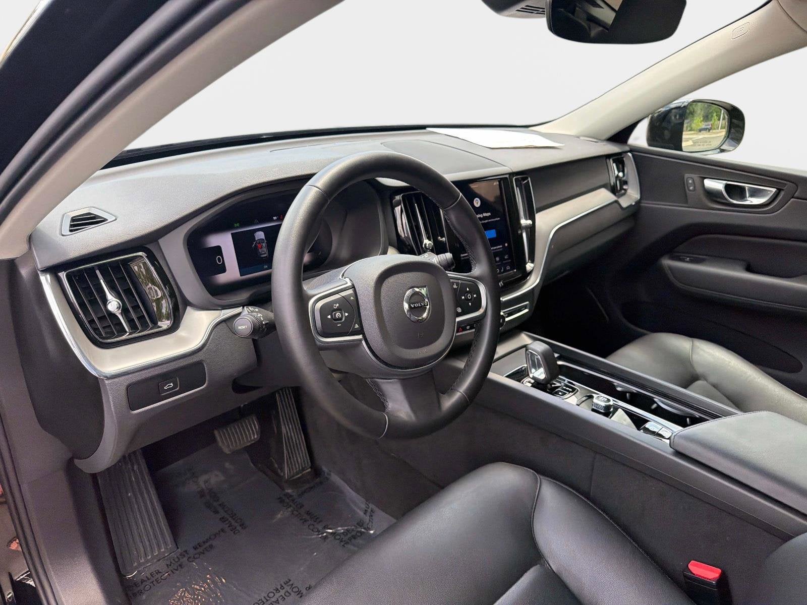 2025 Volvo XC60 Core