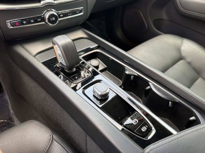 2025 Volvo XC60 Core