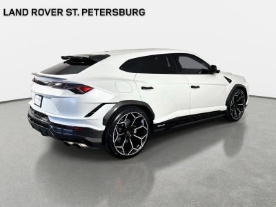 2024 Lamborghini Urus Performante