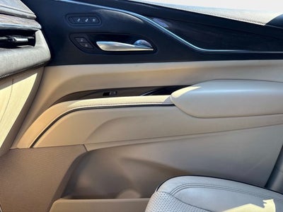 2023 Cadillac Escalade ESV Premium