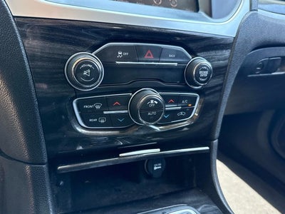 2015 Chrysler 300 Limited