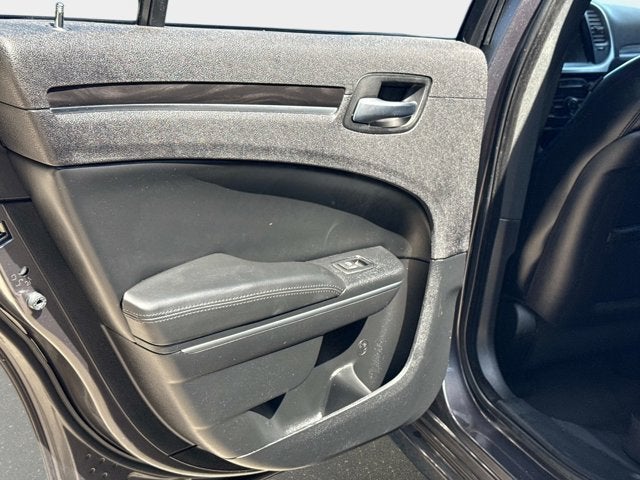 2015 Chrysler 300 Limited