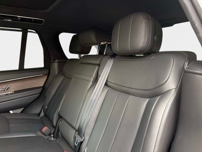 2025 Land Rover Range Rover SE