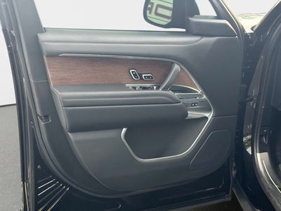 2025 Land Rover Range Rover SE