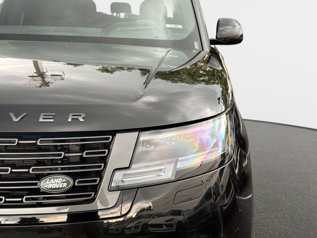 2025 Land Rover Range Rover SE