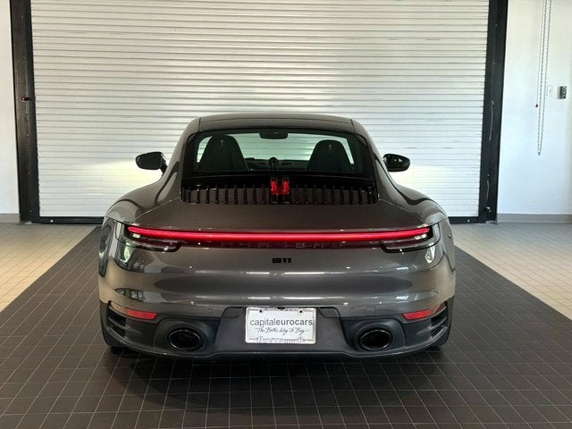 2020 Porsche 911 Carrera