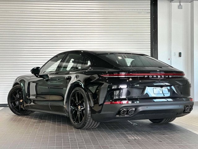2025 Porsche Panamera 4