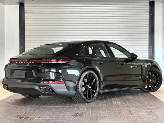 2025 Porsche Panamera 4