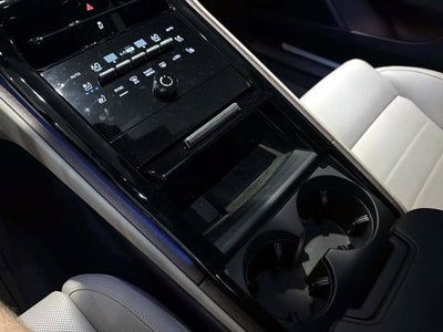 2025 Porsche Panamera Base