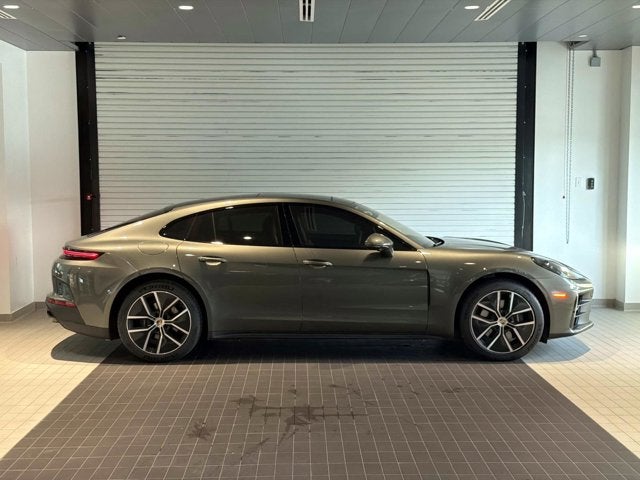 2025 Porsche Panamera Base