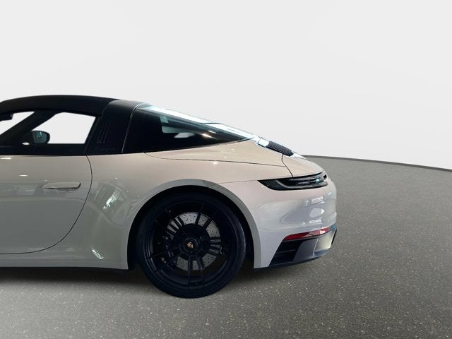 2023 Porsche 911 4 GTS