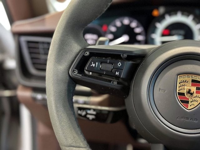 2023 Porsche 911 4 GTS