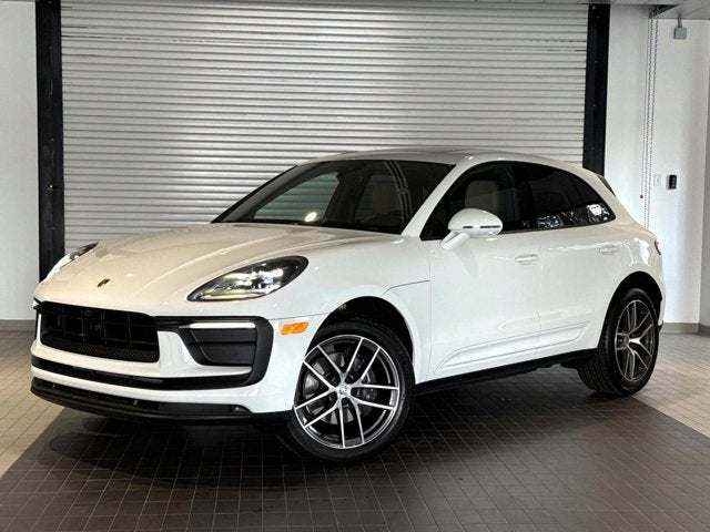 2026 Porsche Macan Base