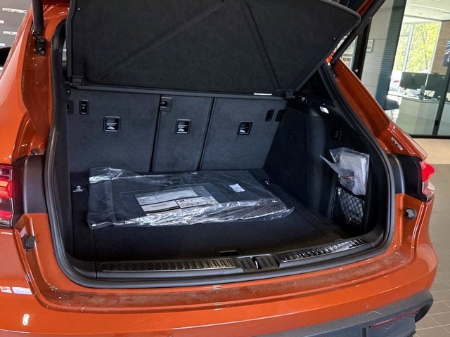 2025 Porsche Macan T