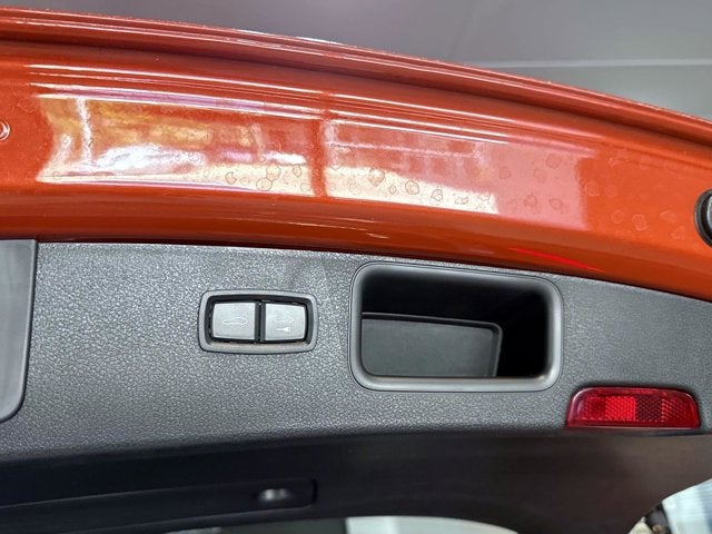 2025 Porsche Macan T