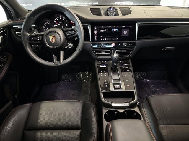 2025 Porsche Macan T
