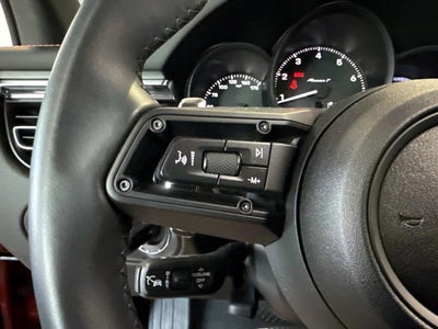 2025 Porsche Macan T