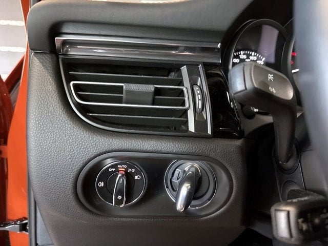 2025 Porsche Macan T