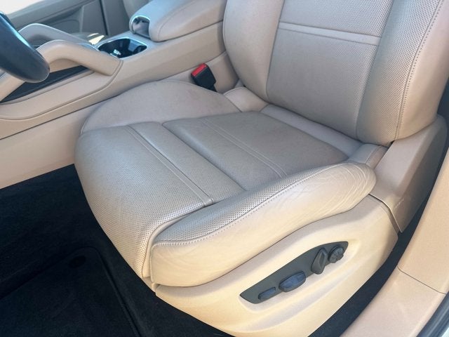 2023 Porsche Cayenne Base