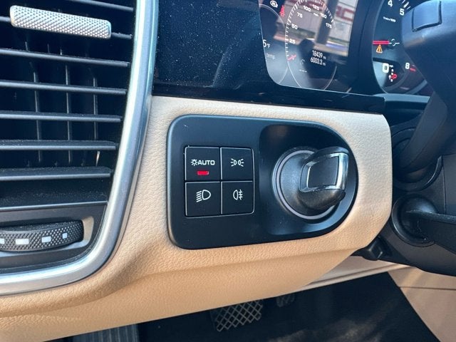 2023 Porsche Cayenne Base