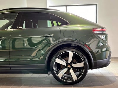 2024 Porsche Macan Electric 4