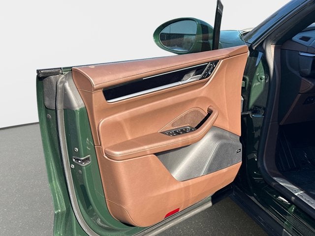 2024 Porsche Macan Electric 4