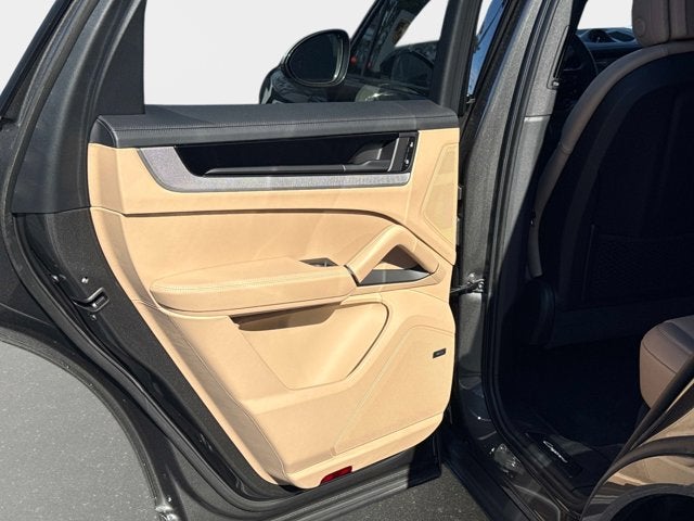 2025 Porsche Cayenne E-Hybrid