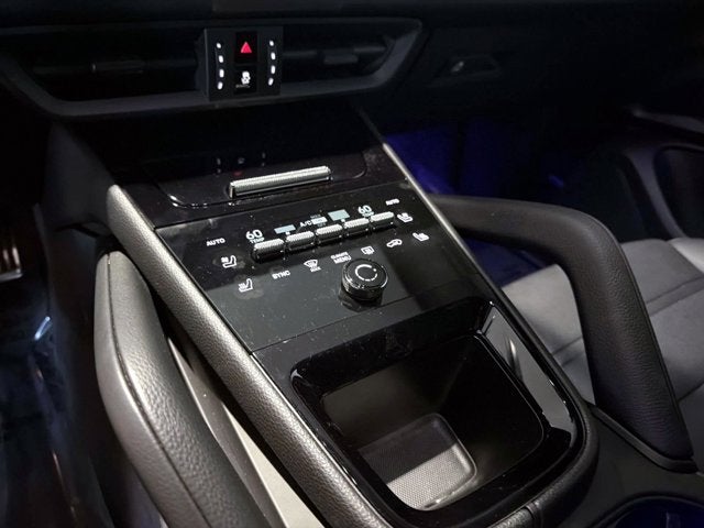 2025 Porsche Cayenne Base