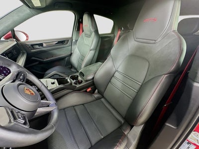 2025 Porsche Cayenne GTS
