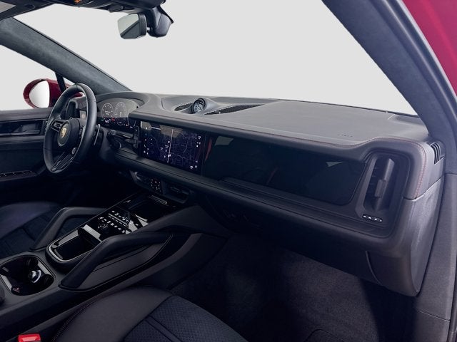 2025 Porsche Cayenne GTS