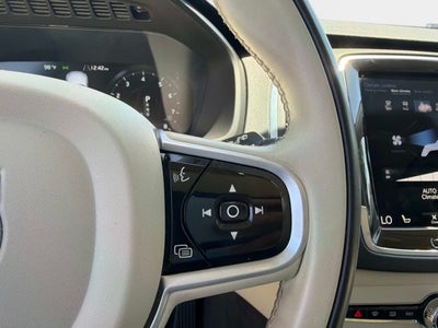 2021 Volvo XC90 T5 Momentum